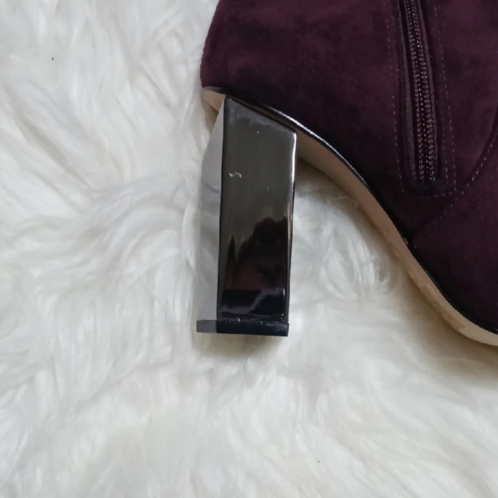 NWT Michael Kors Purple Over Knee High Heel Boots, Suede, Metalic Heels